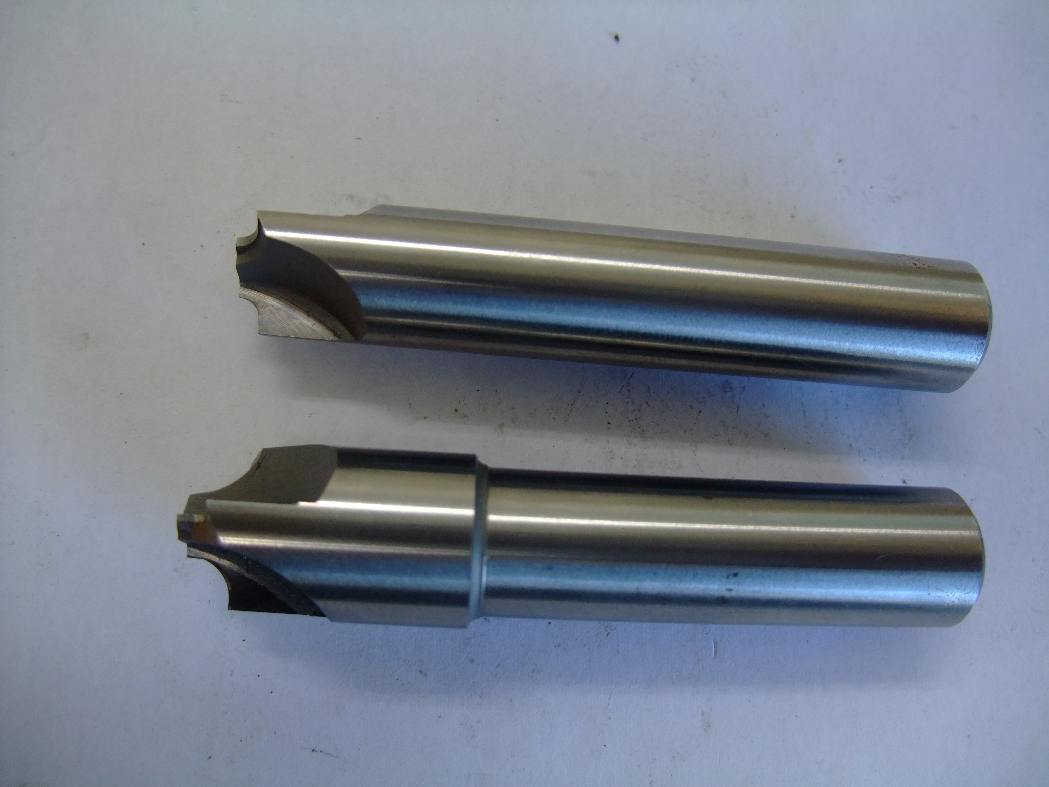 コーナーラウンジングカッター